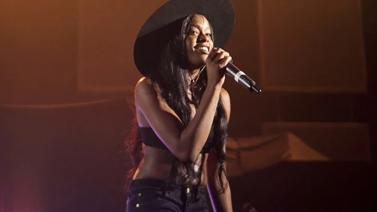 Azealia Banks Gives the World a Piece of Her Mind