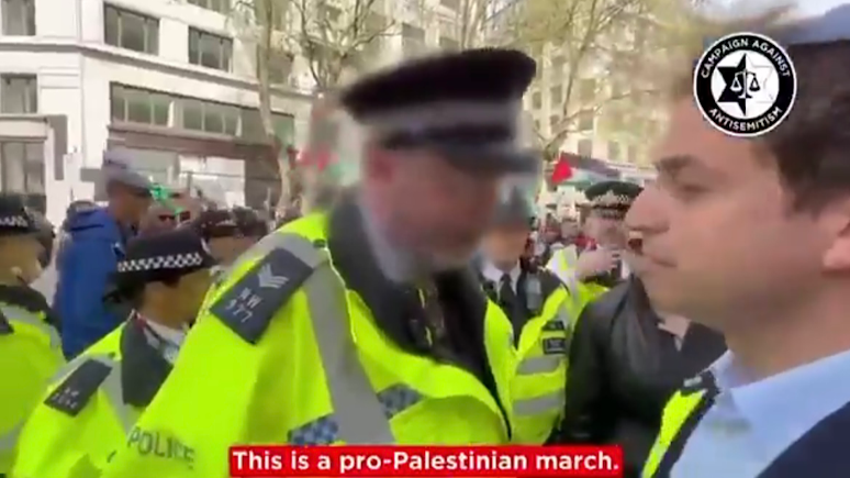 NextImg:Video: London Police Orders Jewish Man to Leave Public Space