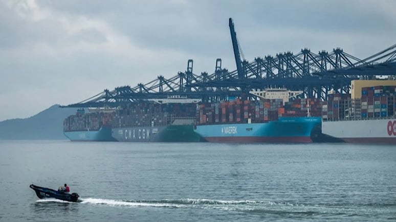 US Commandos Raid Ship Carrying Military Items to Iran From China