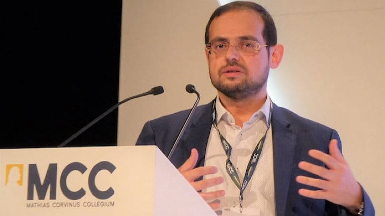 Former MI-6 Double Agent Warns of Major Terrorist Attack in the UK